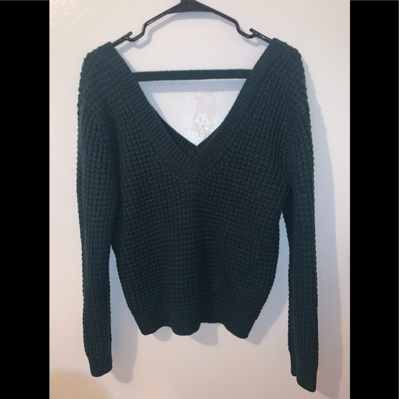 NWOT* Forever 21 v-neck Sweater - Picture 2 of 4
